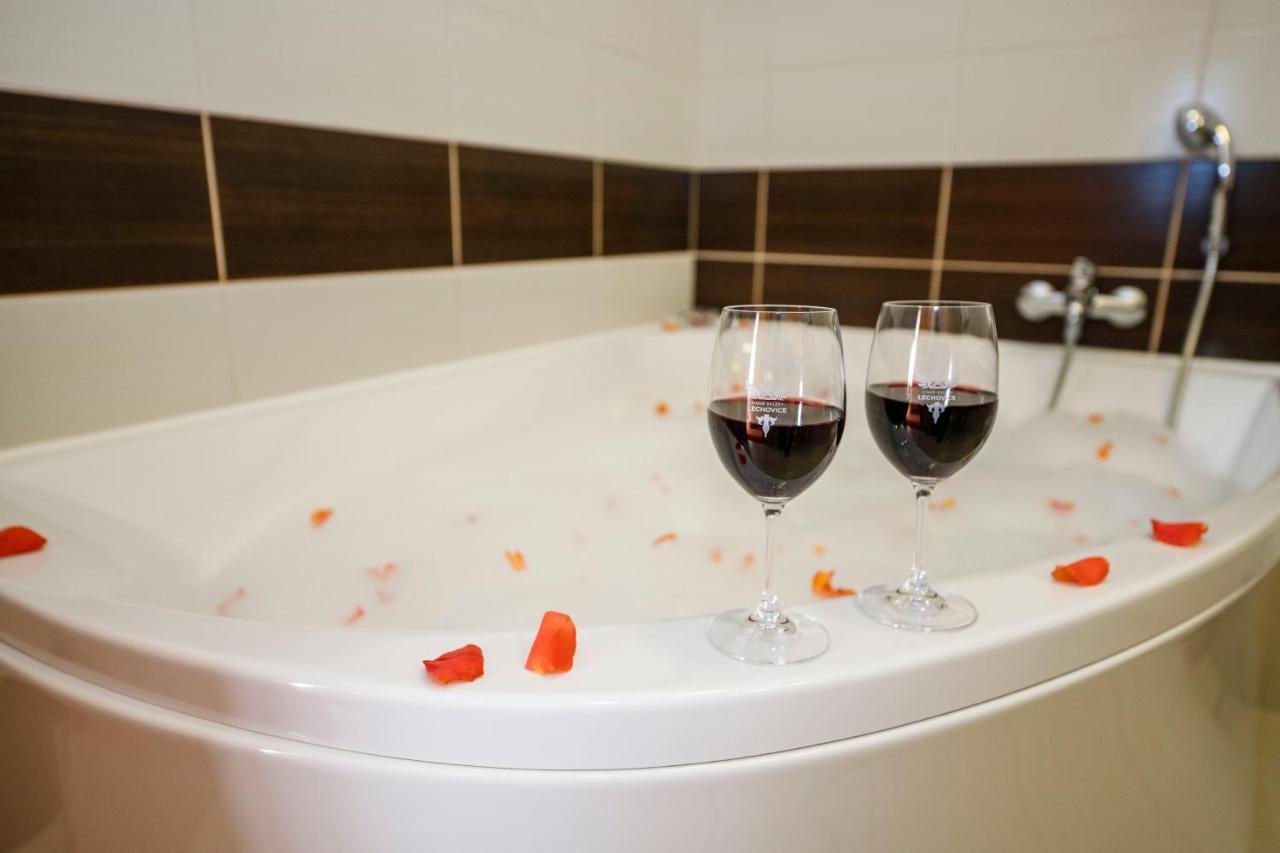 Hotel Opera Jaromerice nad Rokytnou 외부 사진