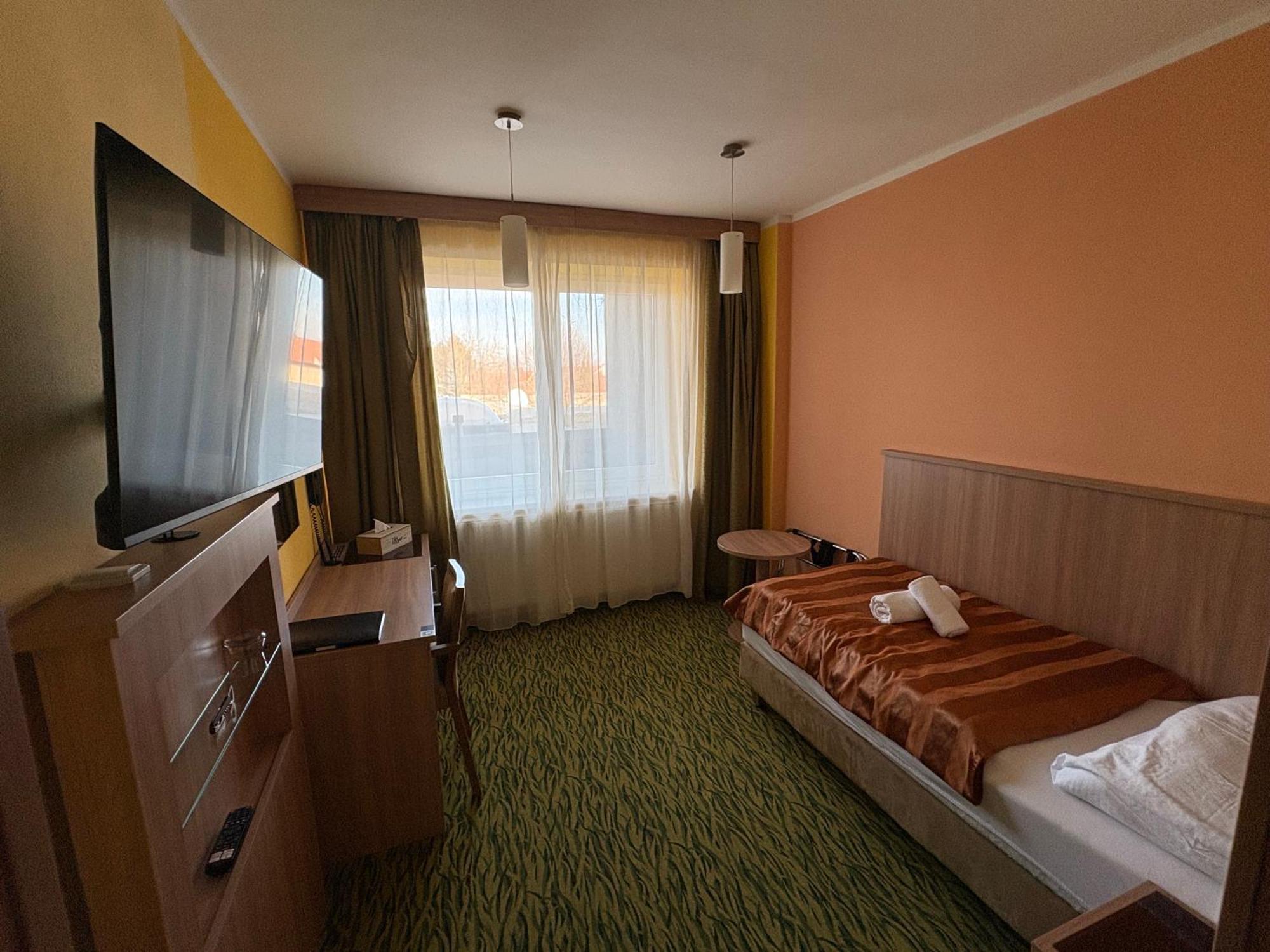 Hotel Opera Jaromerice nad Rokytnou 외부 사진